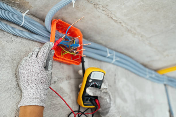 Professional Electrician in Brooklyn Heights, OH